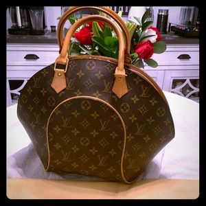 Authentic Louis Vuitton Ellipse PM